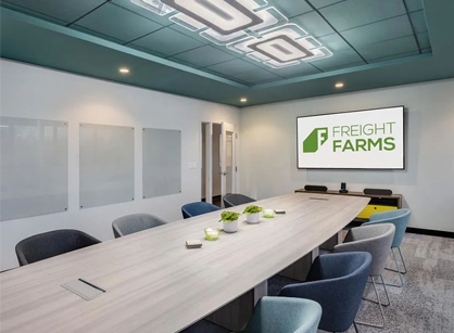 創建全球基礎設施的辦公室裝修設計空間是如何打造的——Freight Farms